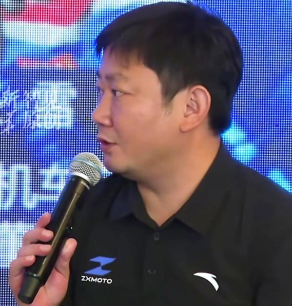 清华院长当众刁难初中毕业的张雪：你们跟雅马哈比，底蕴在哪？

本以为这一问会让张