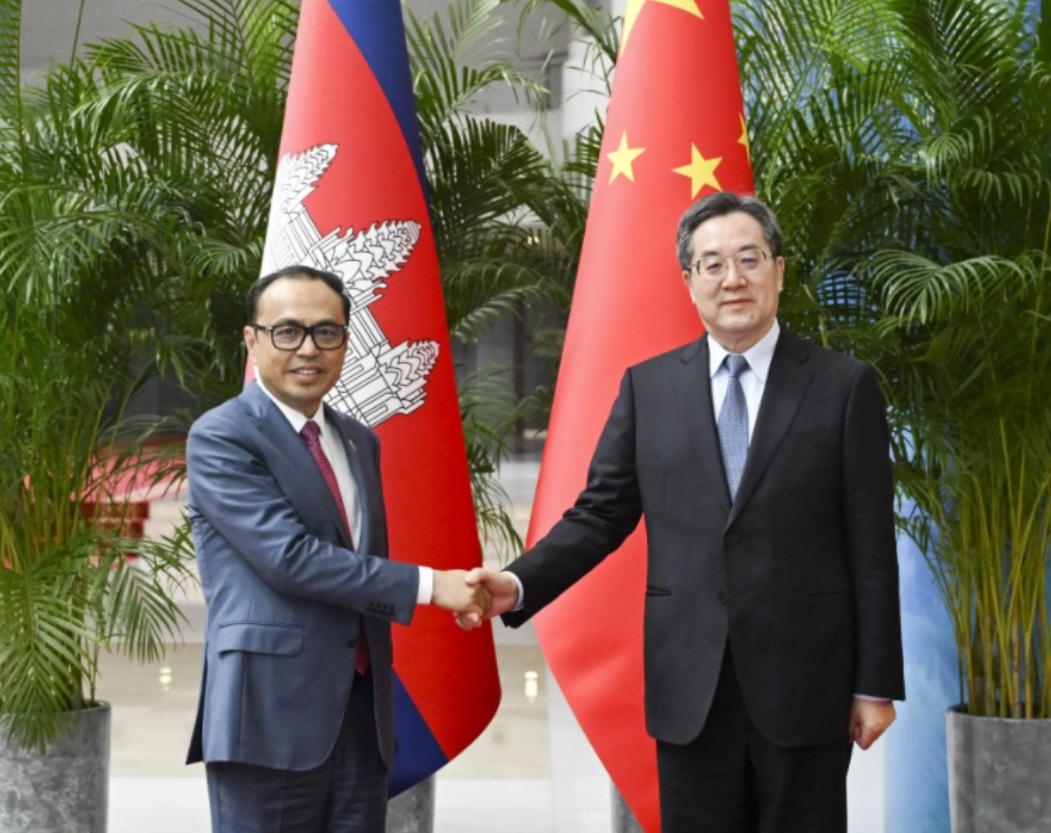 继泰国之后，柬埔寨政府也宣布转向！就在12月3日，柬埔寨政府通过官方文件对外宣布