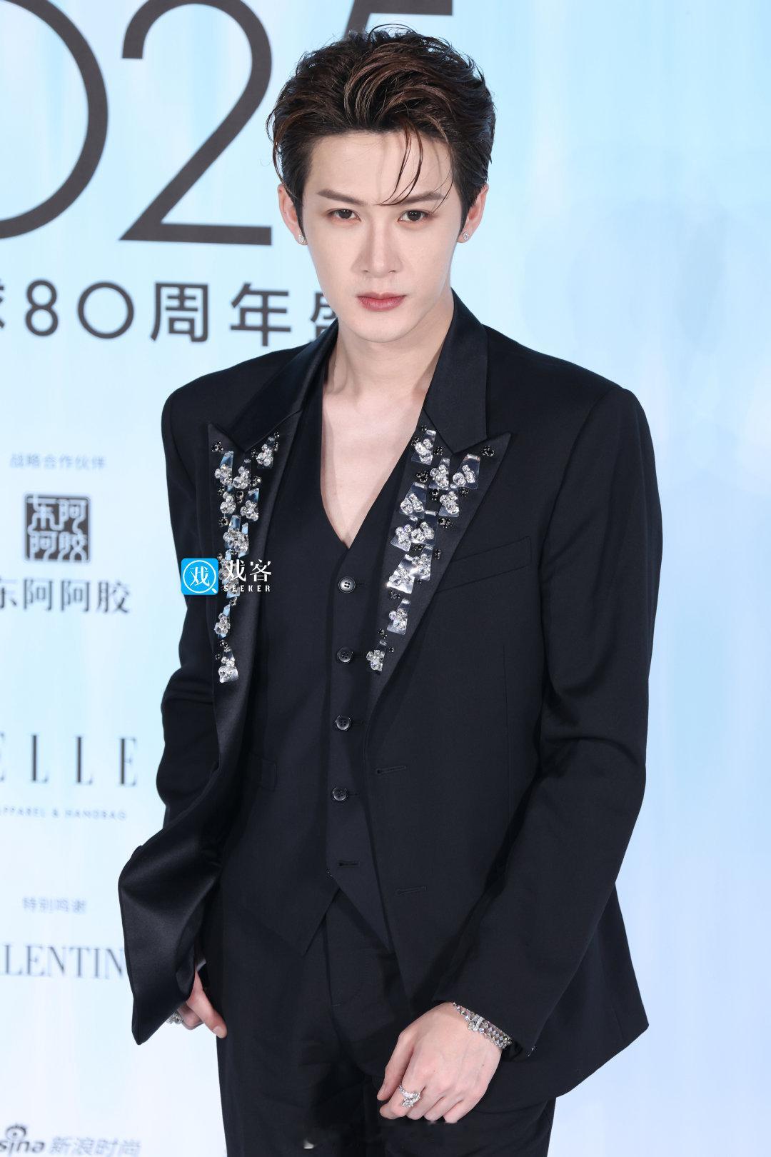 ELLE红毯男明星媒体生图一览，速来评价一下： ​​​