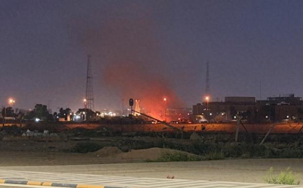 美国又欺负别人了，最近伊拉克境内遭遇密集空袭，本土民间武装多处指挥点被打击，现场