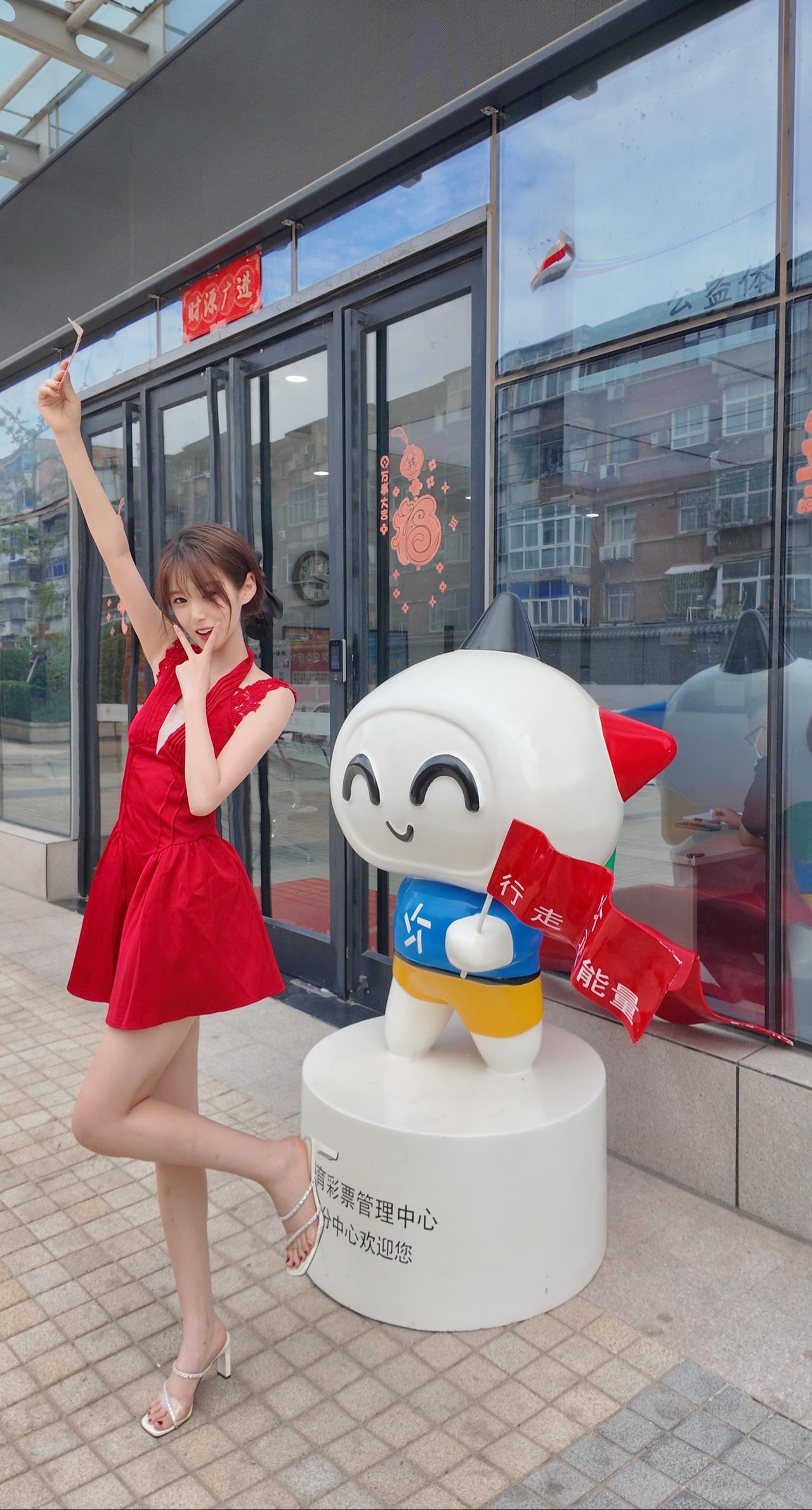 希望我的粉丝都中大奖！！