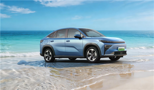 吉利博越REV正式上市，3款车型售价11.39-12.69万元，惊喜价10.79