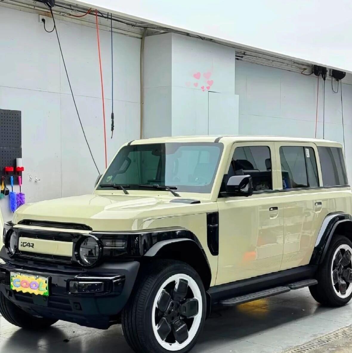 iCAR超级V23｜纯电潮玩界颜值扛把子，实力还贼能打！当科技撞上复古，这台纯电