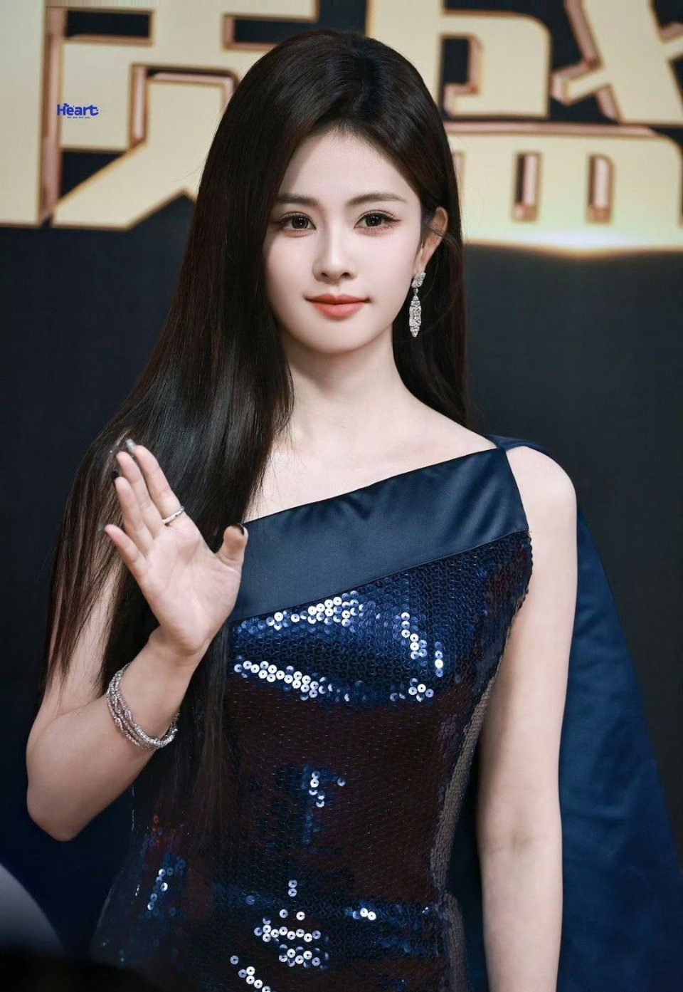 我天，今天的白鹿，又被美到了白鹿 我今天穿了个被子电视剧品质盛典