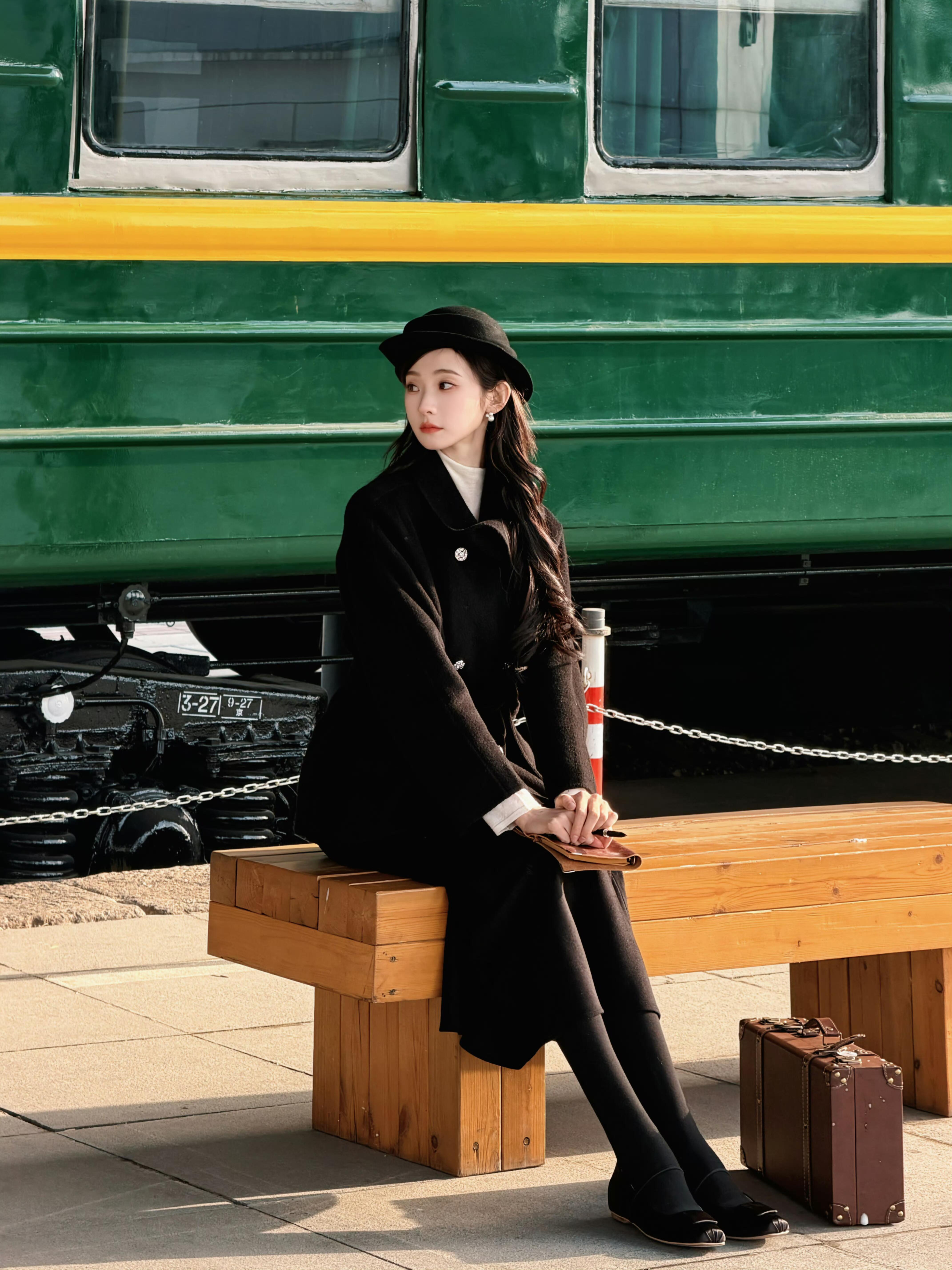 张艺凡玉兰塑美人张艺凡故事感的眼宿命感的脸张艺凡民国大小姐回家了！民国风完全就是