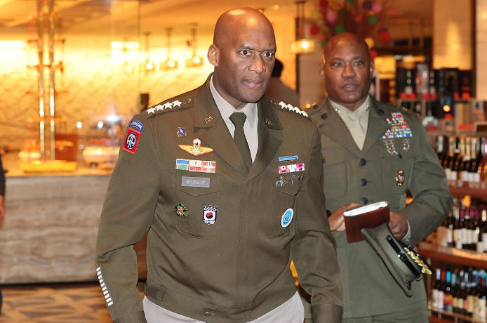 【中美军机对峙，美司令向韩方道歉】#美军司令向韩方道歉# 中国春节假日期间，驻韩