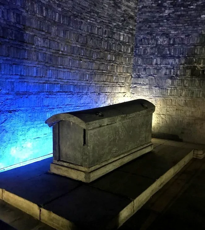 考古专家携枪进康熙陵墓，为何决定立即封墓