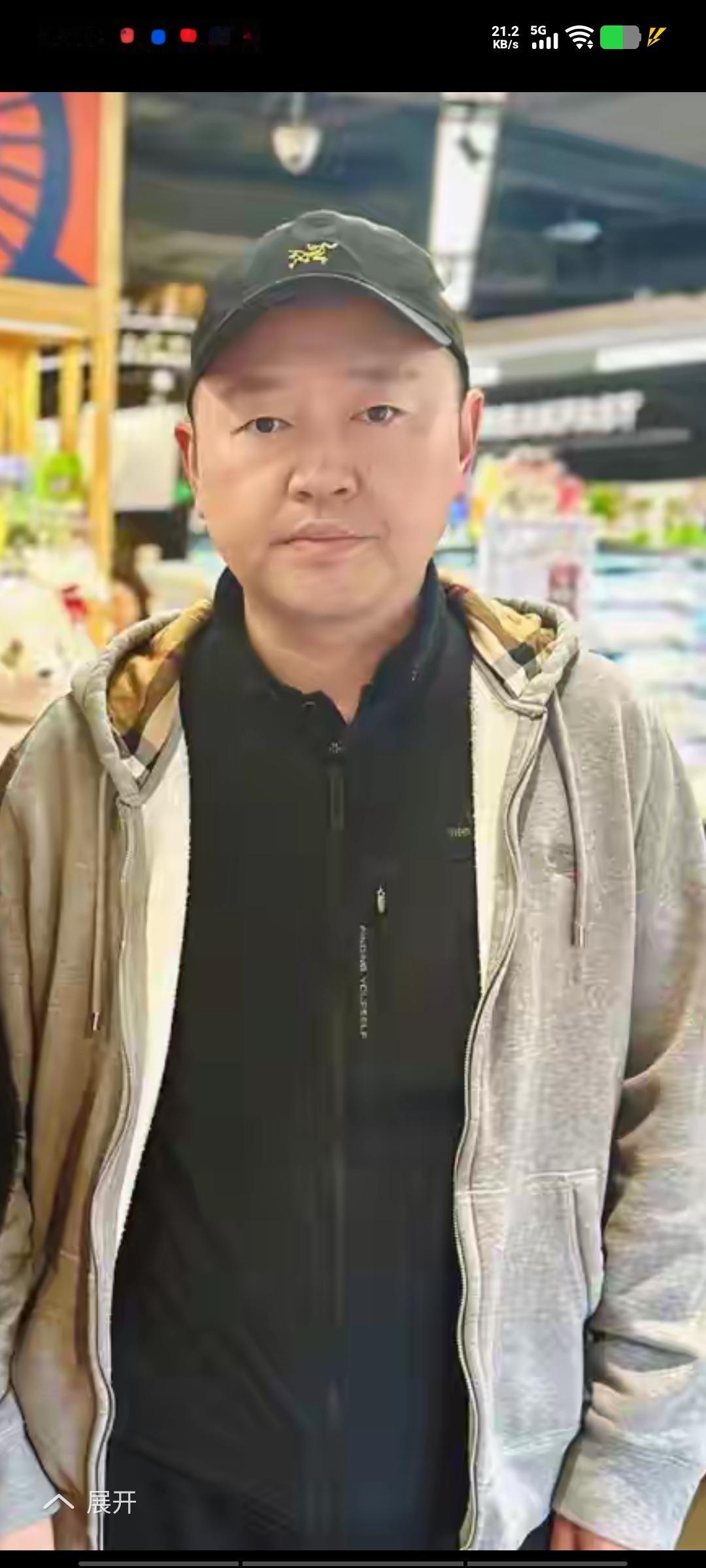 岁月如同一把无情的杀猪刀，瞧瞧当年那个帅气逼人的乒坛小伙，如今虽风采犹存，只是身