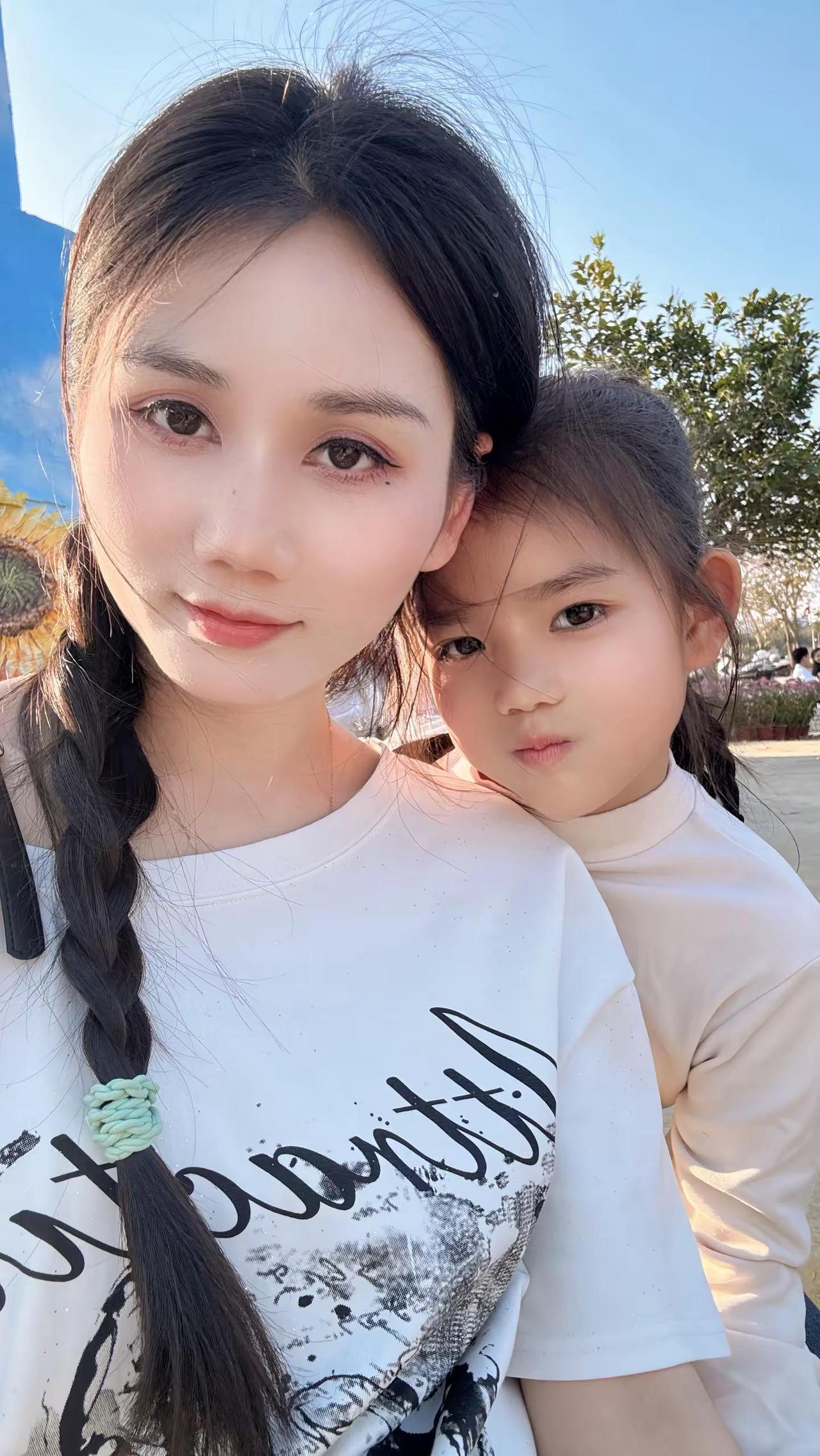 生活适合自己就是最好的 不嫉妒 不攀比 不羡慕 不强求，在阳光下微笑，在风雨中奔