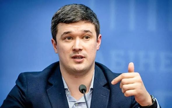 太尴尬了，乌新防长刚刚上任，就给了泽连斯基一个难堪！

1月14日，乌克兰议会刚