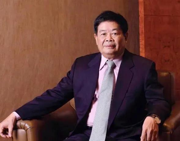 亿万富翁曹德旺给发妻陈凤英写信：咱们离婚吧，我爱上了其他女人，她是我的红颜知己。