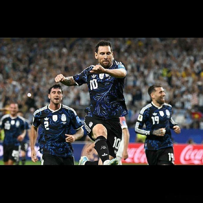 法国这赔率断层也太夸张了吧🔥 2.87的夺冠赔率，16强里唯一低于3的球队，数