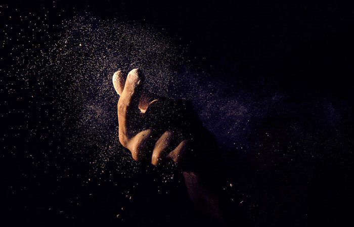 去训练身体、关照身体、并深度连接自己的身体，直到自己的身体能对身外世界的各种日常