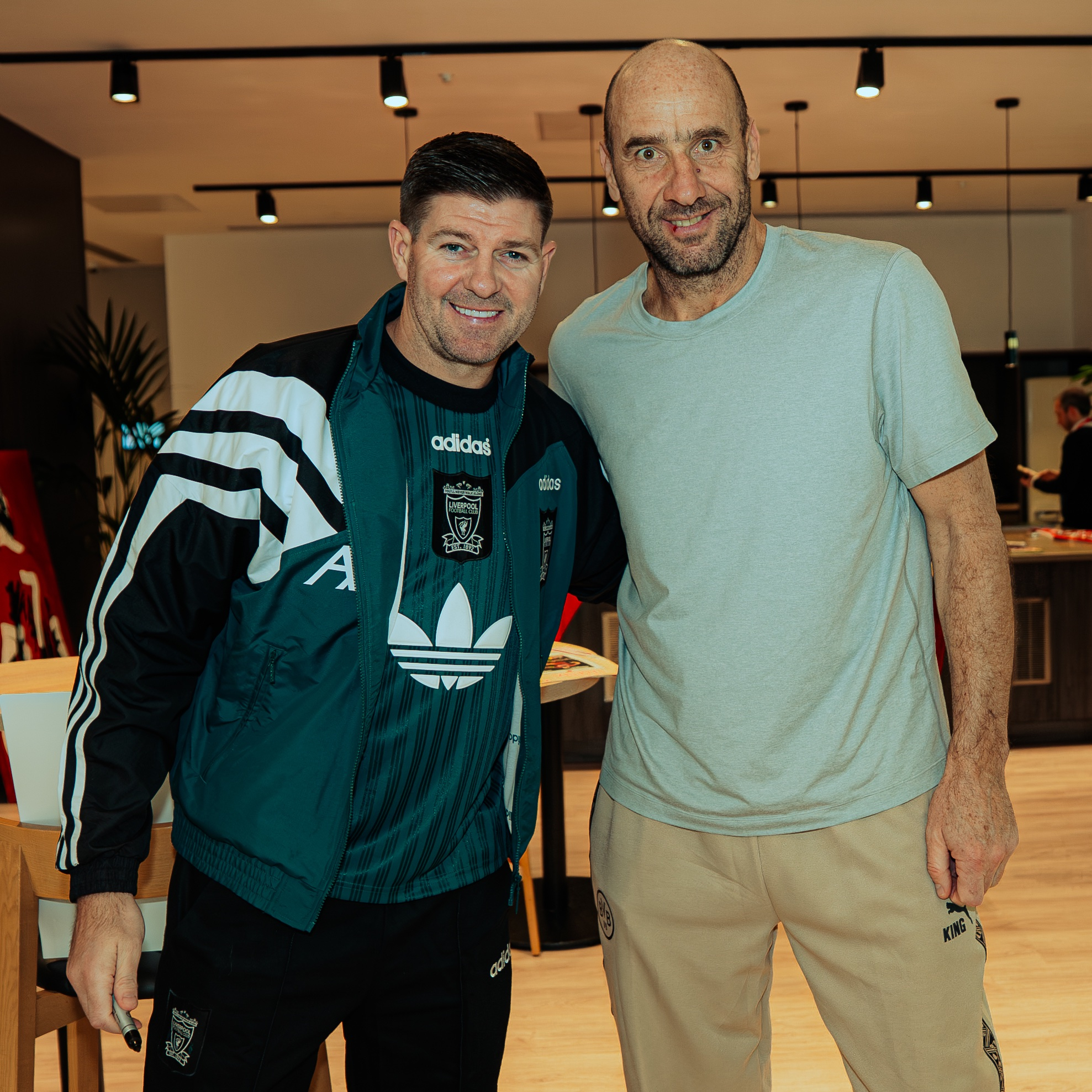 扬科勒是不是变矮了