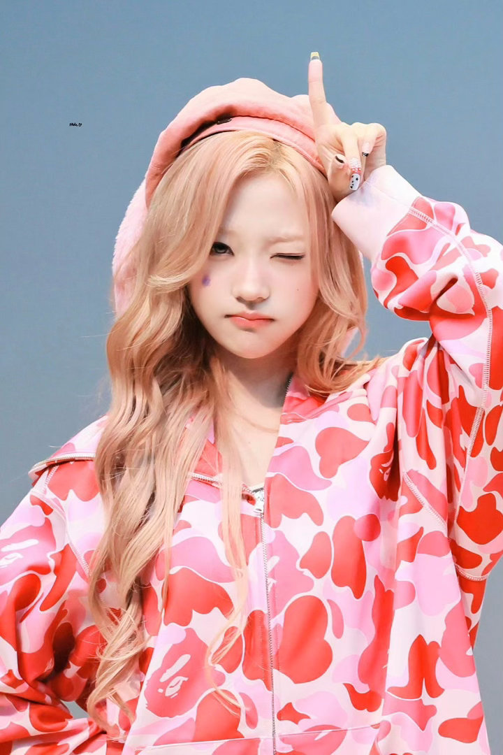 家绚世萌一😻 