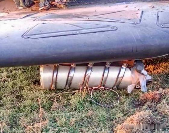 🤬❗️🇺🇦🇷🇺新型恐怖战术：俄罗斯“烈士”直升机投放PTM-3型雪地隐