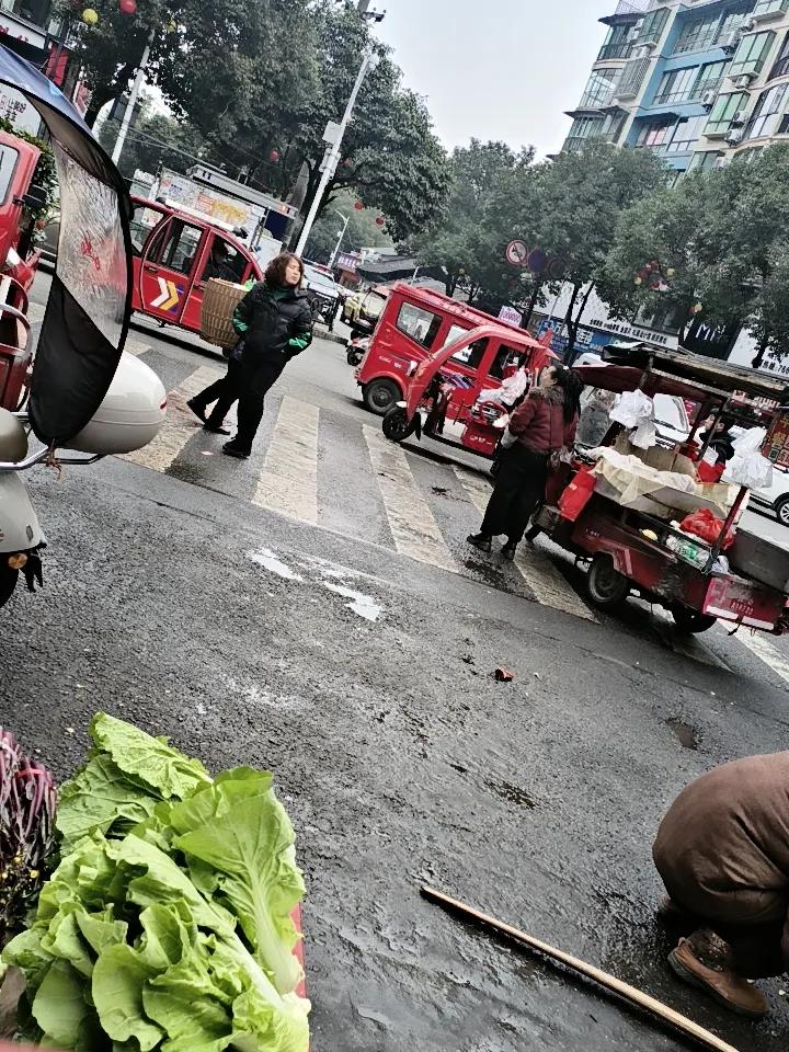 当然会呀，被人帮过的那份暖意和善意，本来就该好好记在心里。
 
我是一个内心充满