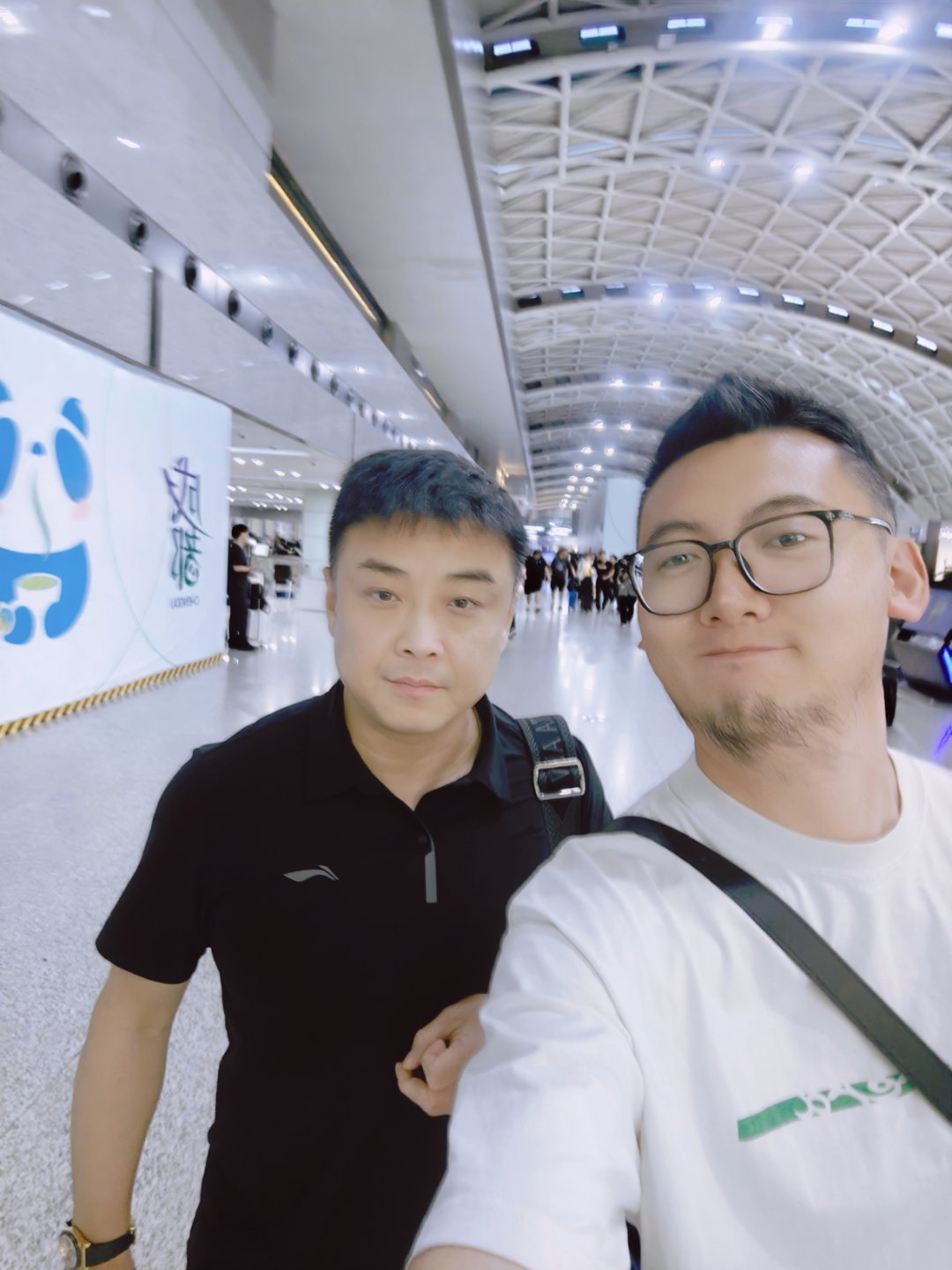 追个星，[耶][耶][耶]为国争光的人超帅！国乒结束成都封训  ​​​