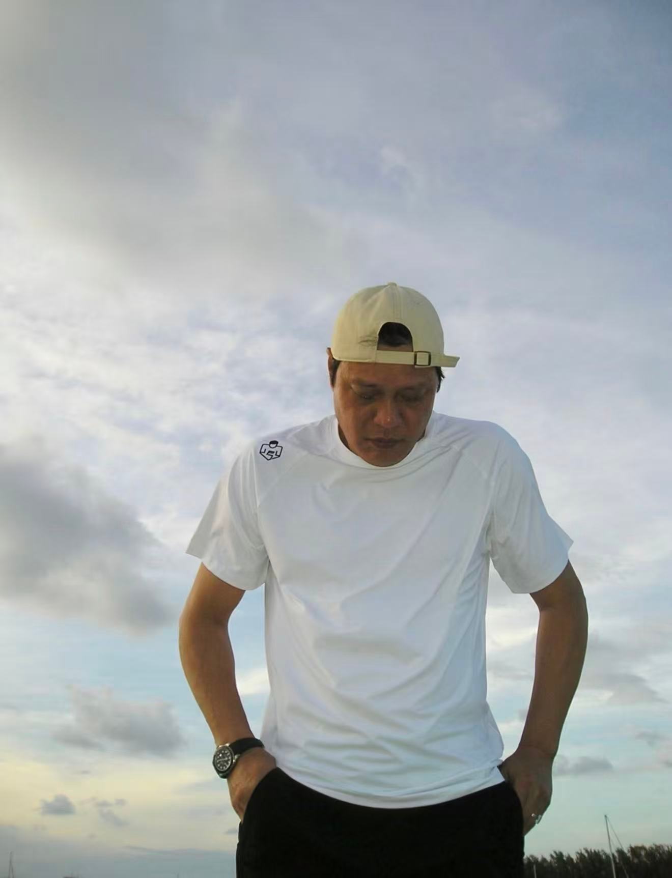 范志毅发表77字免责声明一纸77字免责声明，范志毅直白坦荡超圈粉。五哈有他才够燃