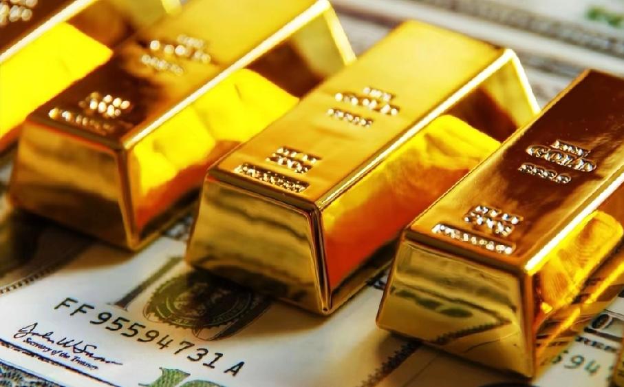 注意到一个耐人寻味的巧合。就在美国前总统即将再次访华的消息传开时，咱们国家公布了