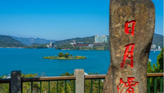 还有这操作？河南郑州5名退休老教授，组团去台湾旅游，点了16道菜，2瓶白酒，花了