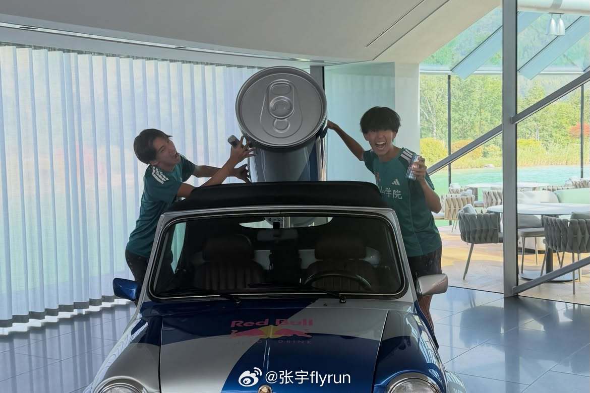 在澳大利亚合训中的青山学院同学们大学生活偶尔想想还是很怀念，没有女朋友，天天除了