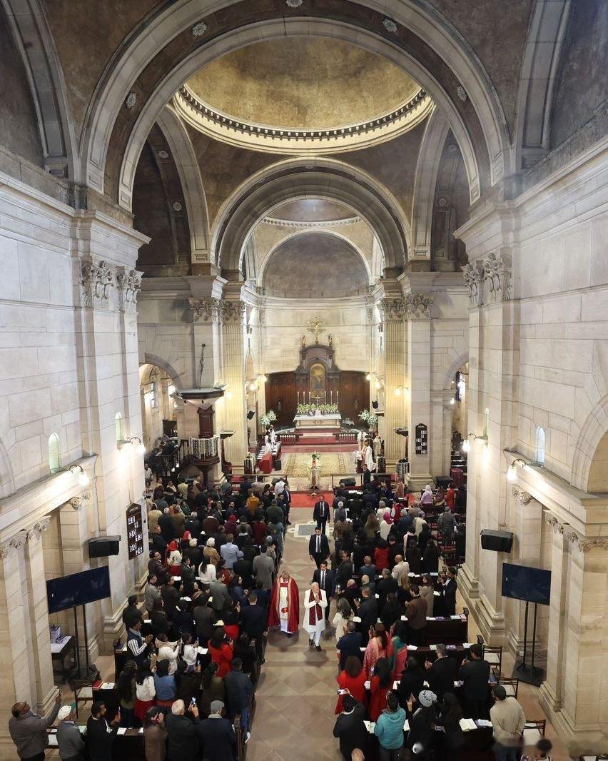 莫迪来庆祝圣诞节