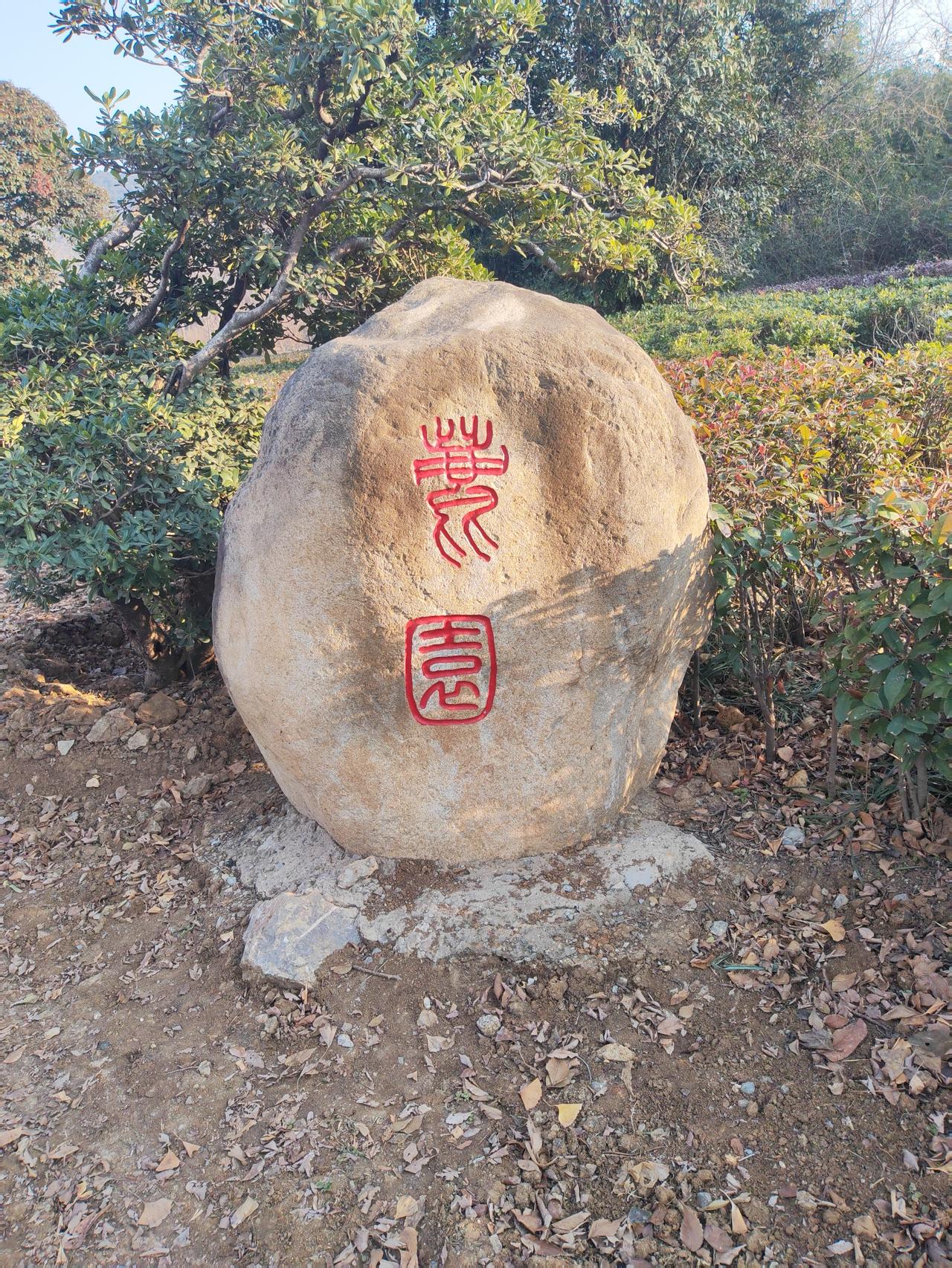 在万难中求突破，求创新，是每一个自媒体人面临的大难题，无论是在路上的还是在办公室