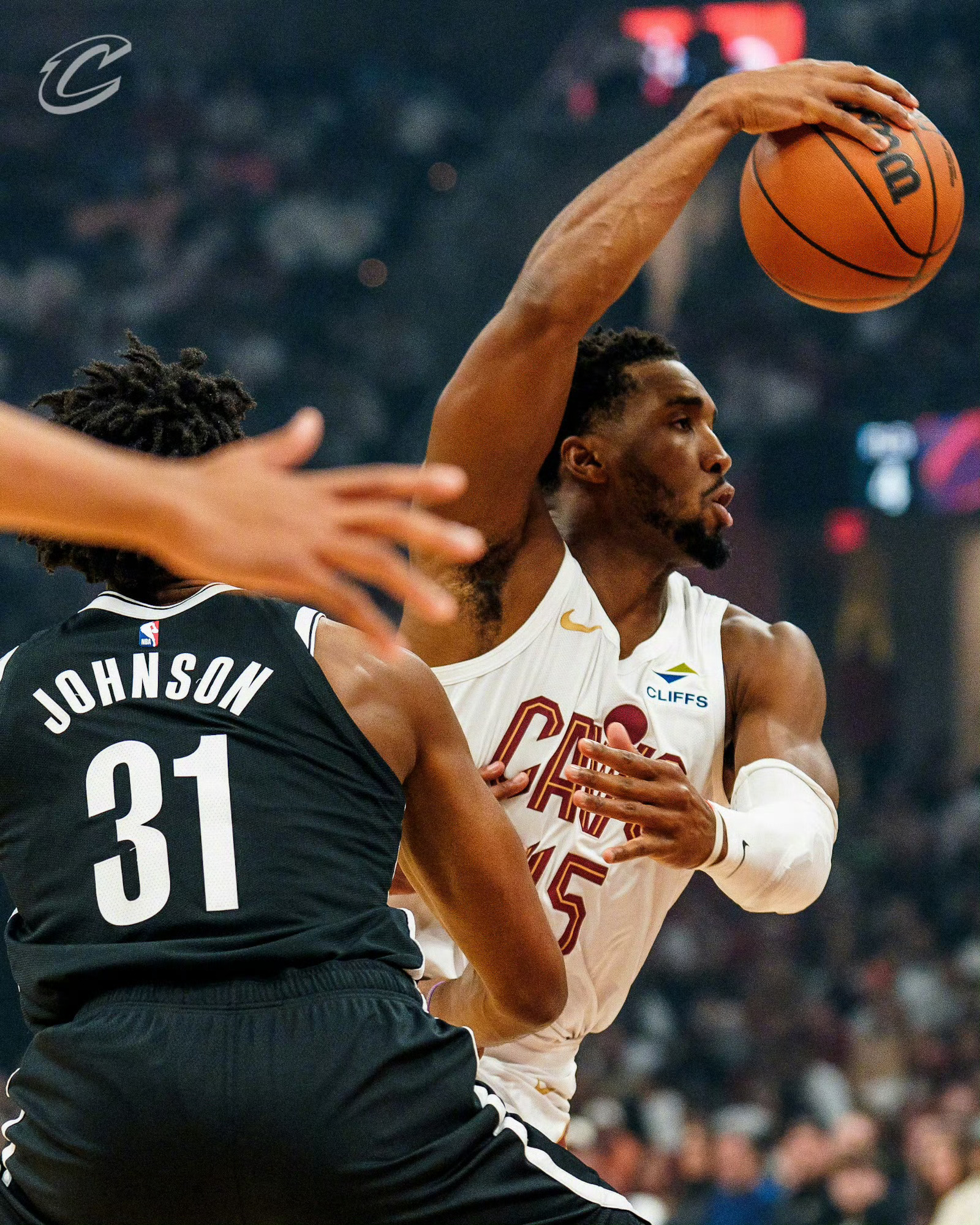 骑士vs篮网招牌！克利夫兰骑士骑士骑士战胜篮网迎首胜nba米切尔 ​​​