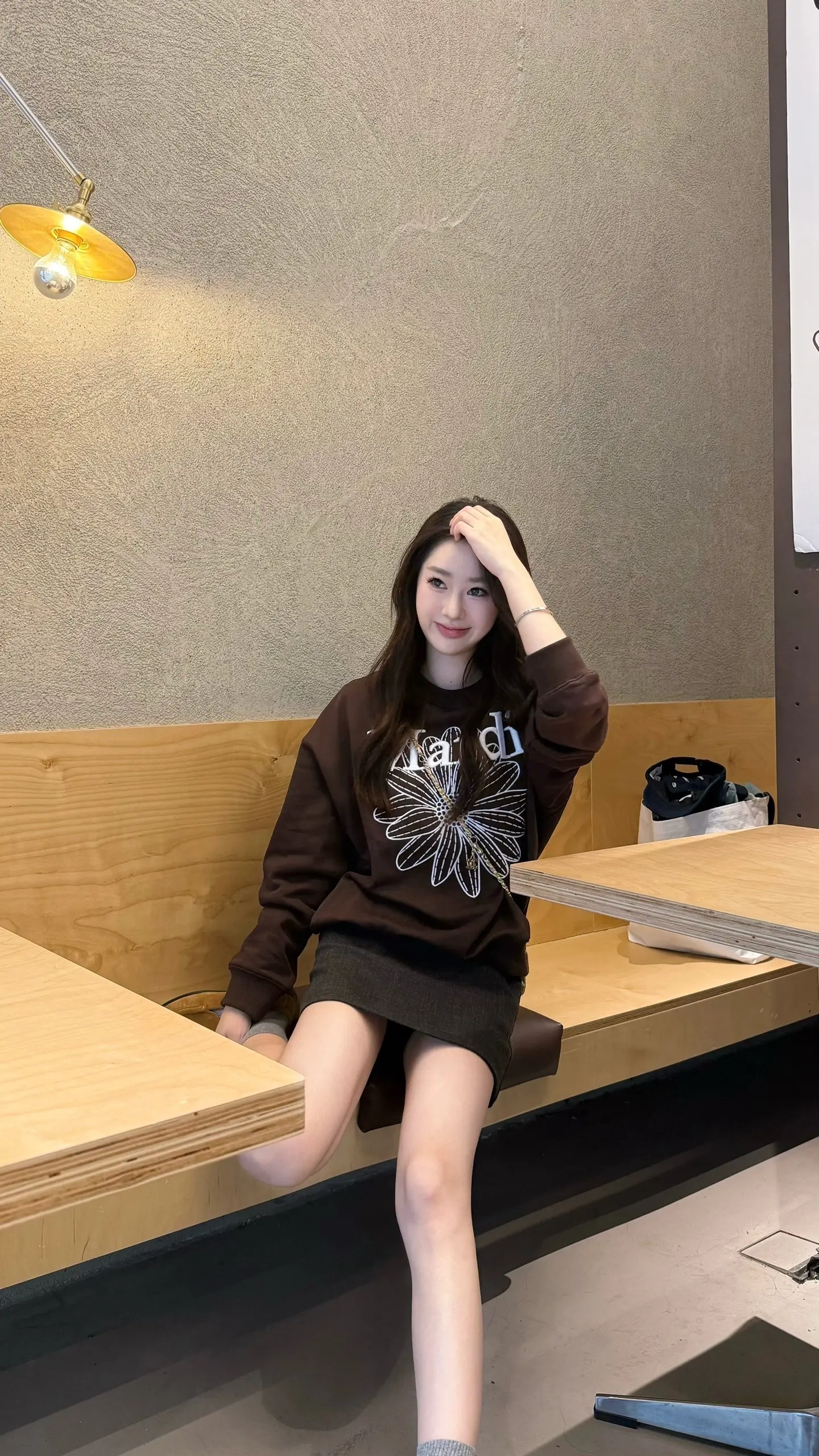韩女卫衣穿搭。
