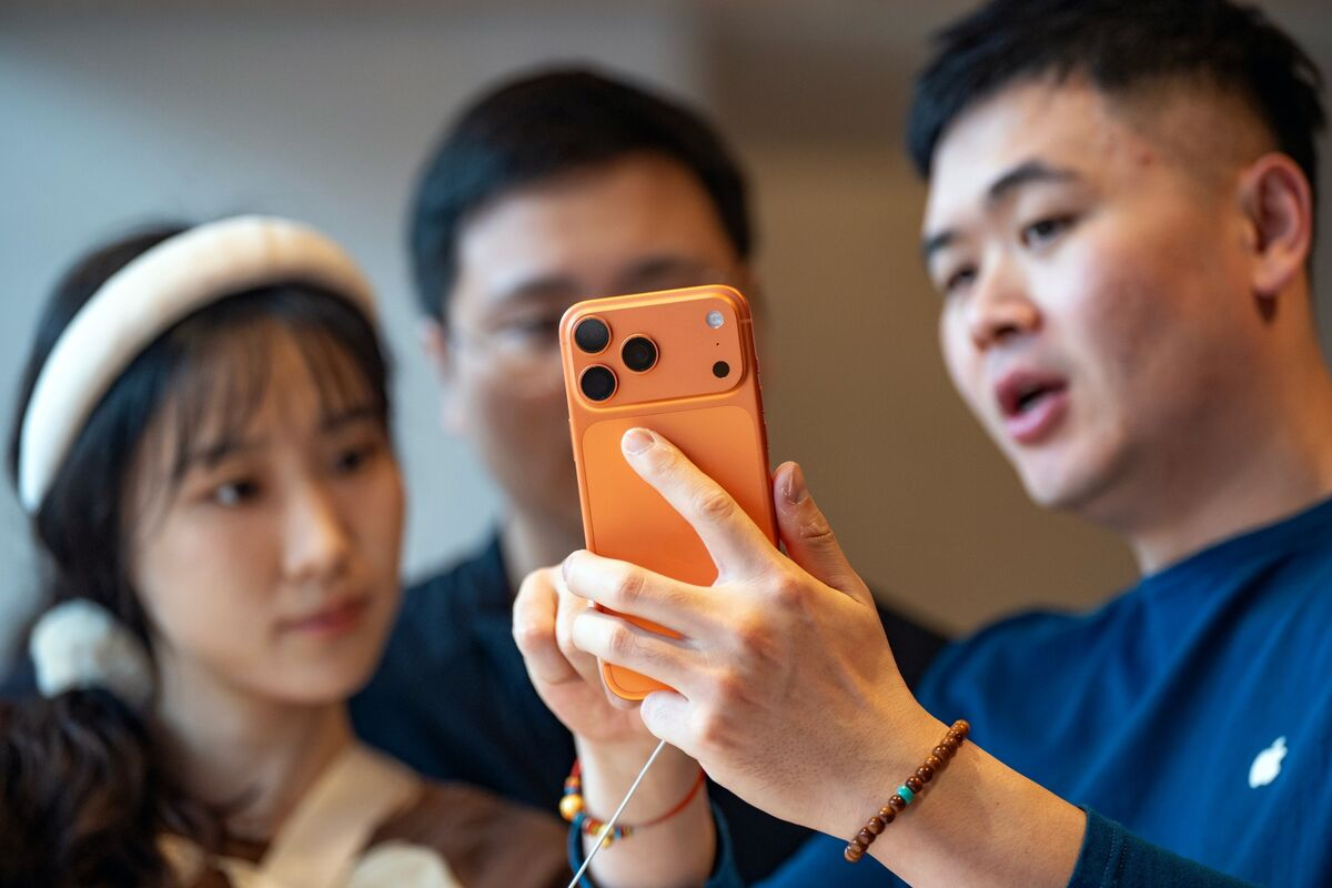 今年是苹果iPhone的18周年，最新款的iPhone 17系列貌似在全球各地都