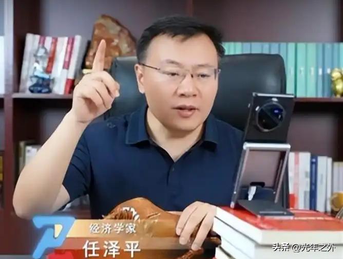 AI不是短期风口是时代巨浪，国产替代蕴藏黄金机遇
 
任泽平实地走访硅谷后得出清