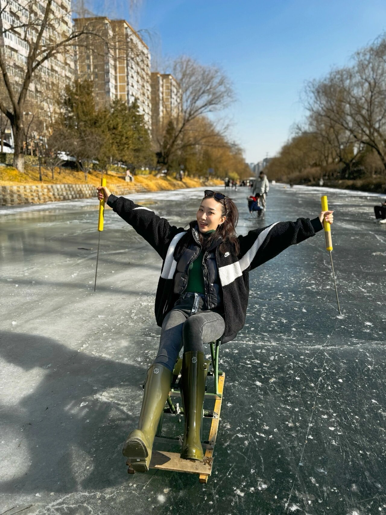 今日摆烂不运动！玩转北京小众冰车场❄️上回跑步时路过这儿，玩了会儿冰车没玩过瘾，