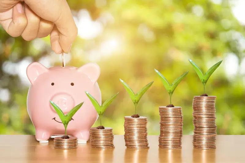 普通人存钱真没那么难，关键在于日常习惯。
我一直践行“先存后花”，工资到账先把3