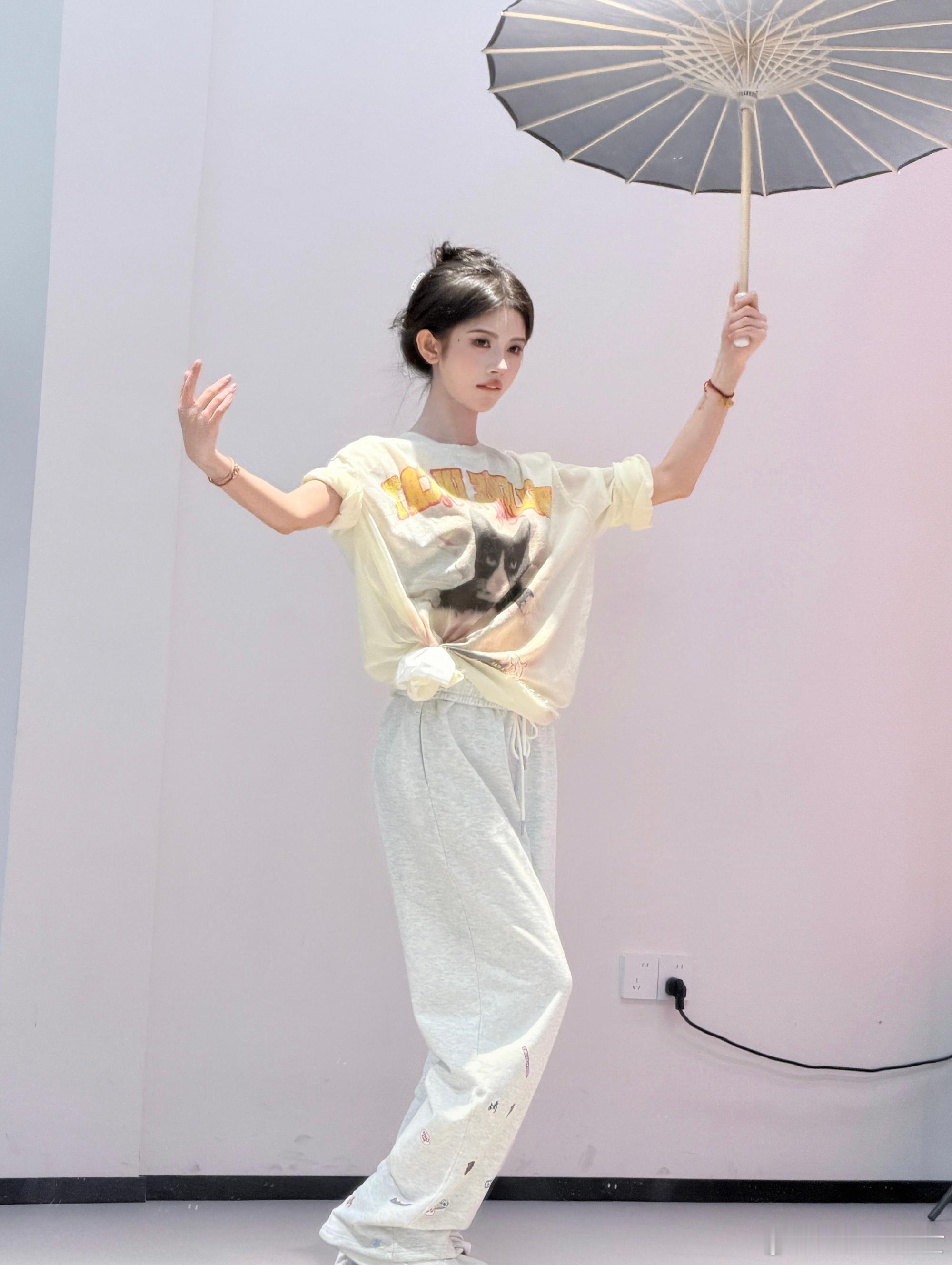 活人气息拉满哈哈哈哈哈我女怎么这么可爱😍🥰 ​​​