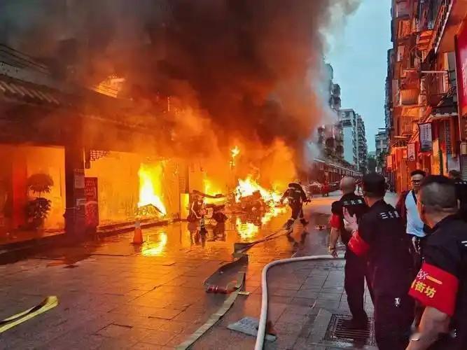 香港警方公布火灾初步调查结果
大埔屋邨福苑火灾目前已造成44人遇难，45人受伤。