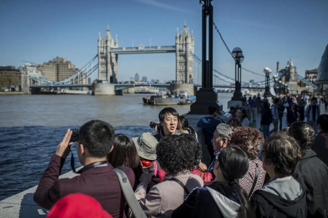 今年上半年，中国入境外国旅客突破2291万人次，其中观光休闲与轻商务客群占比首次