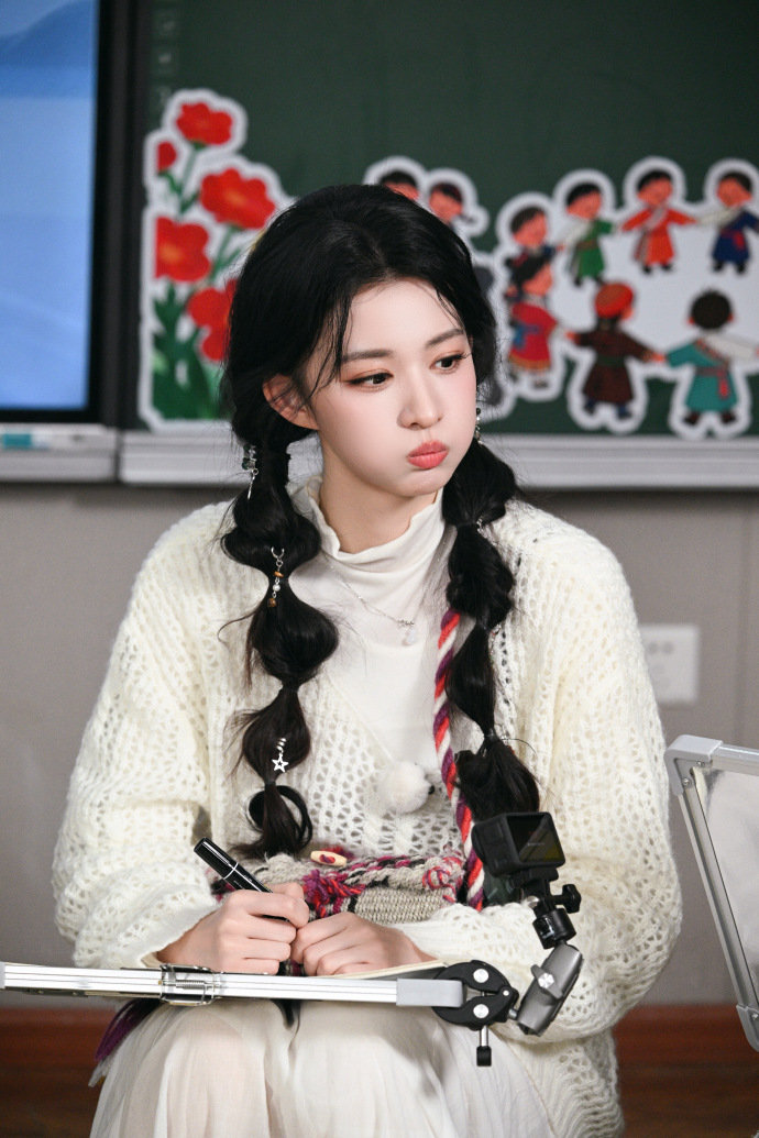 王楚然山野呼吸瞬间王楚然奔跑吧雪山照 王楚然奔跑吧雪山照，王楚然山野呼吸瞬间，就