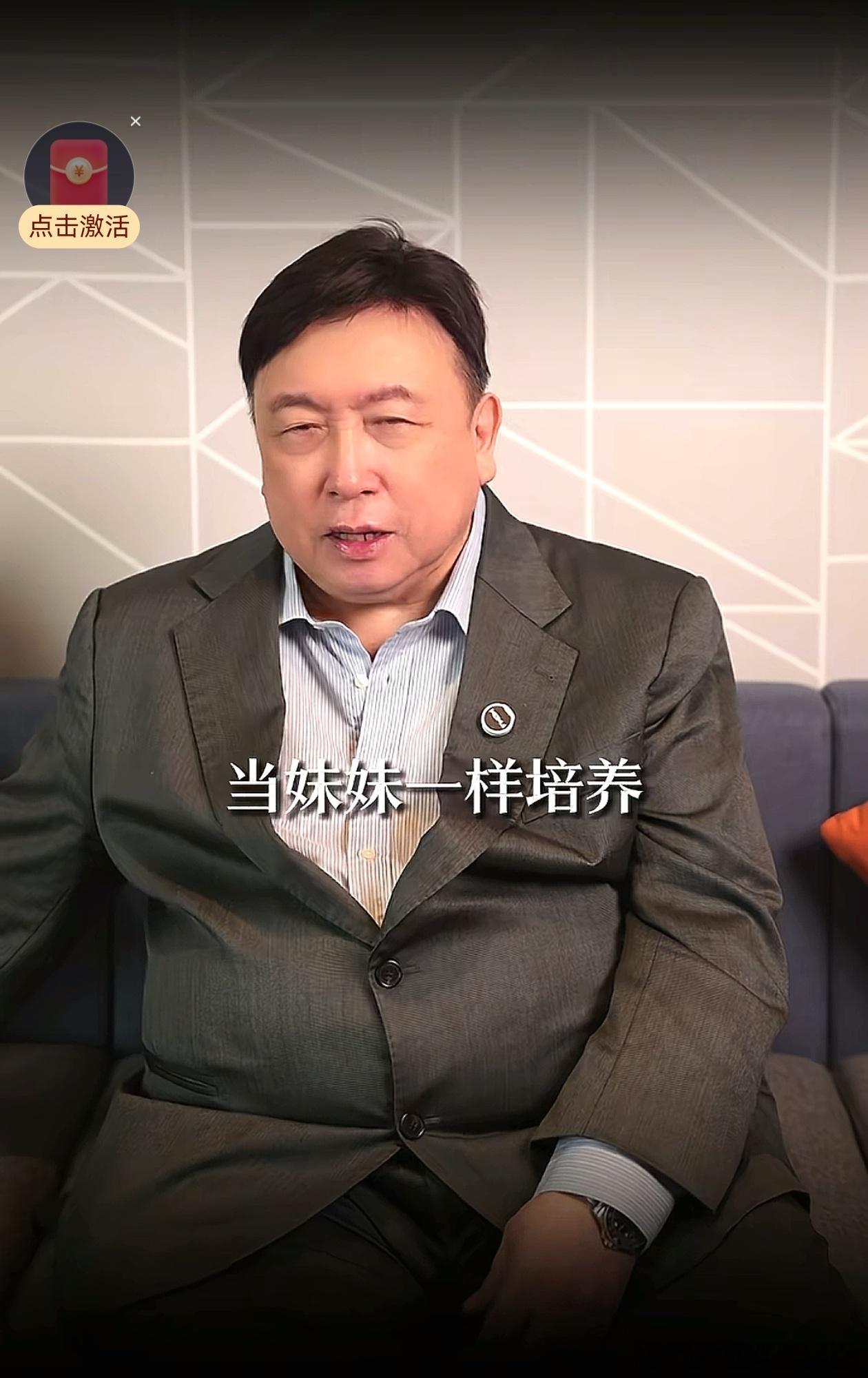 最近演艺圈的很多人都来拍短视频了，我是刷到就完整地看完。目前最喜欢听向华强说故事