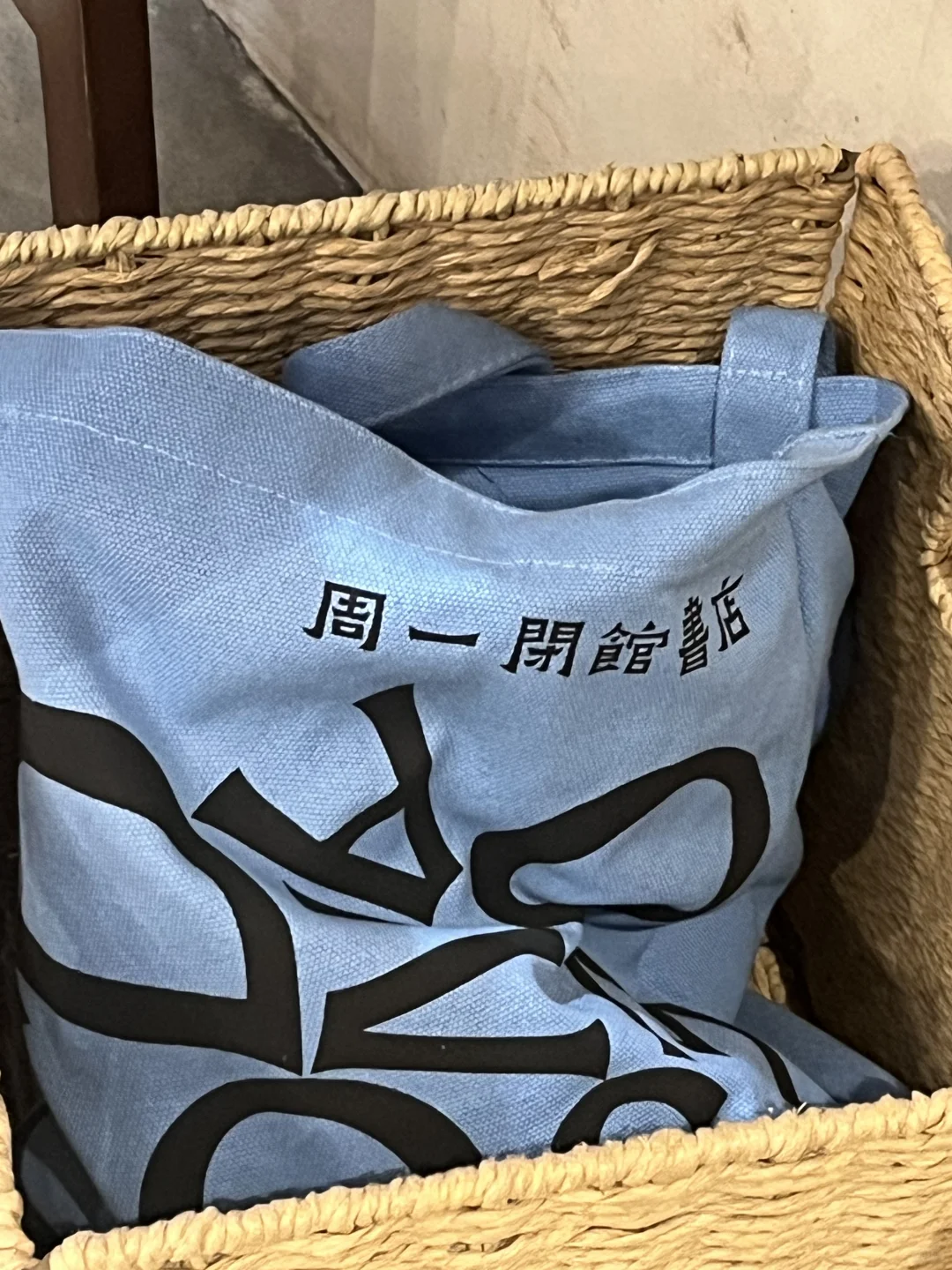 今天是爱喝咖啡的德古拉🧛‍♀️
