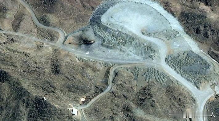 以色列公布卫星证据：伊朗转移核设施至深山，军事打击计划提上日程
 
以色列近期对