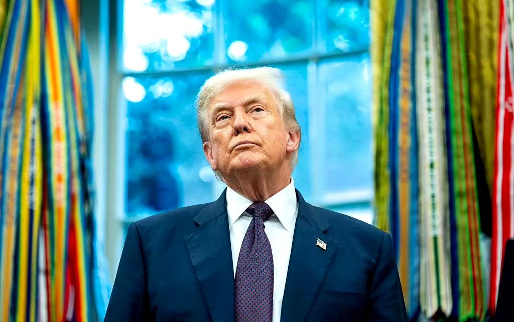 特朗普解释谈判期间打击伊朗的原因。
他分析谈判情况，认为伊朗无意放弃浓缩铀，终究