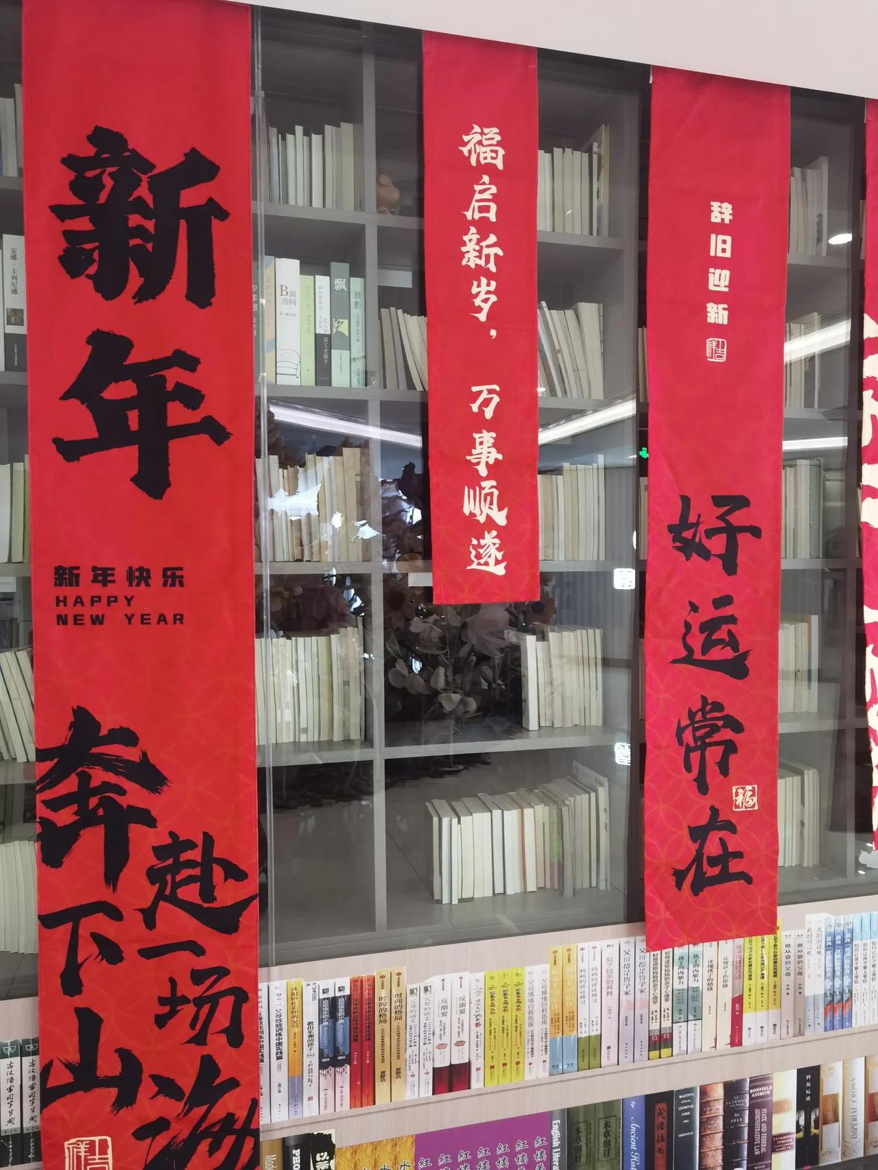 我的理想我实现了。
在上中、小学时，我理想将来要考上大学，即使达结婚年龄他人介绍