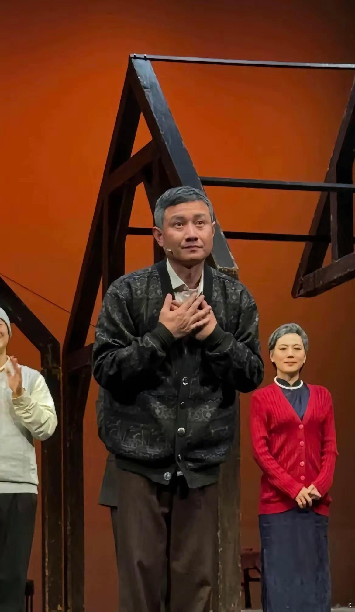 果然还是男人更懂男人我问老公，为什么当年文章身为公众人物，能说出那样的话？我老公