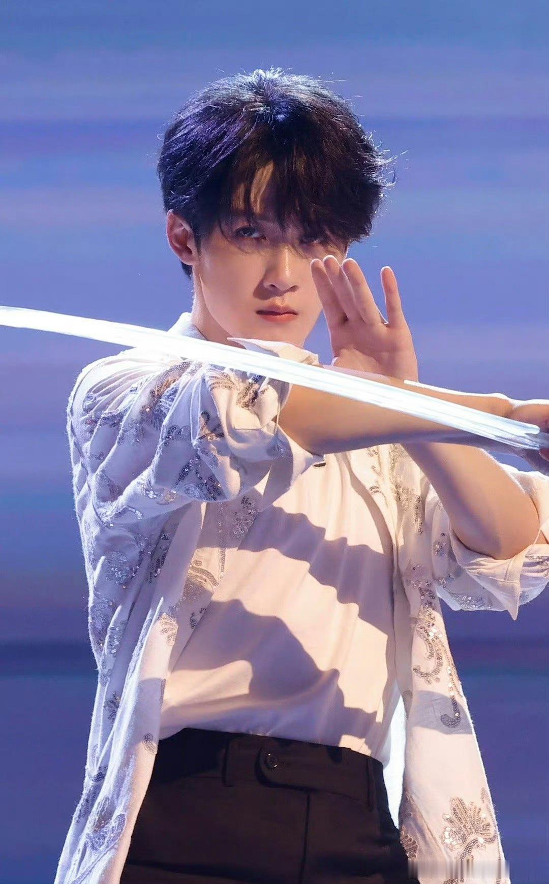 檀健次耍帅上瘾 ​​​