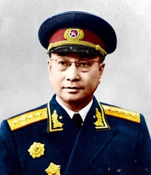 解放军要攻下敌军一个完整师，首长询问需多少人，连长却自信回答只要12个，靠谱吗？