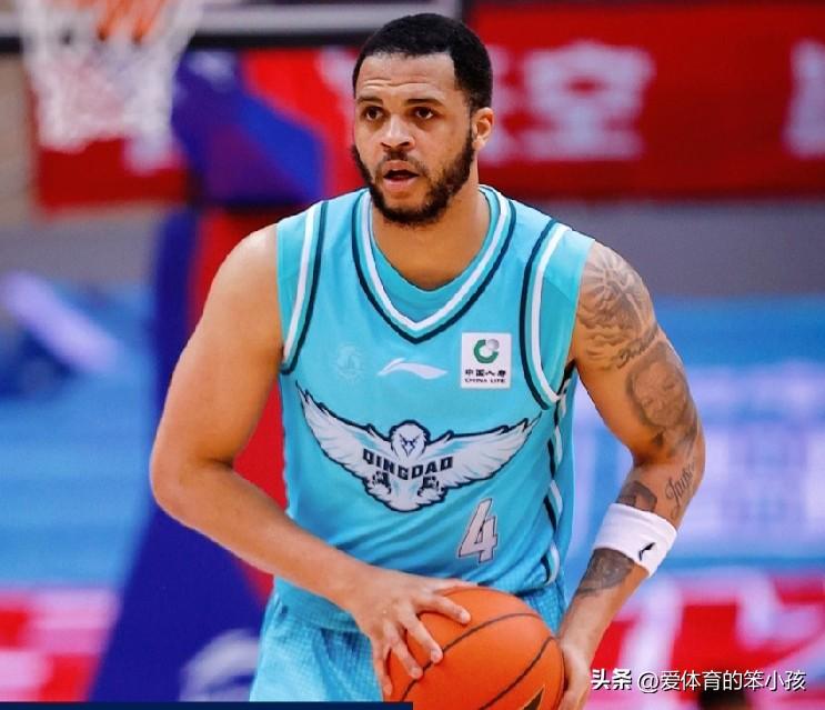 尽管在大部分球迷眼中，青岛崂山啤酒算得上是一支较有竞争力的强队，而天津先行者则经