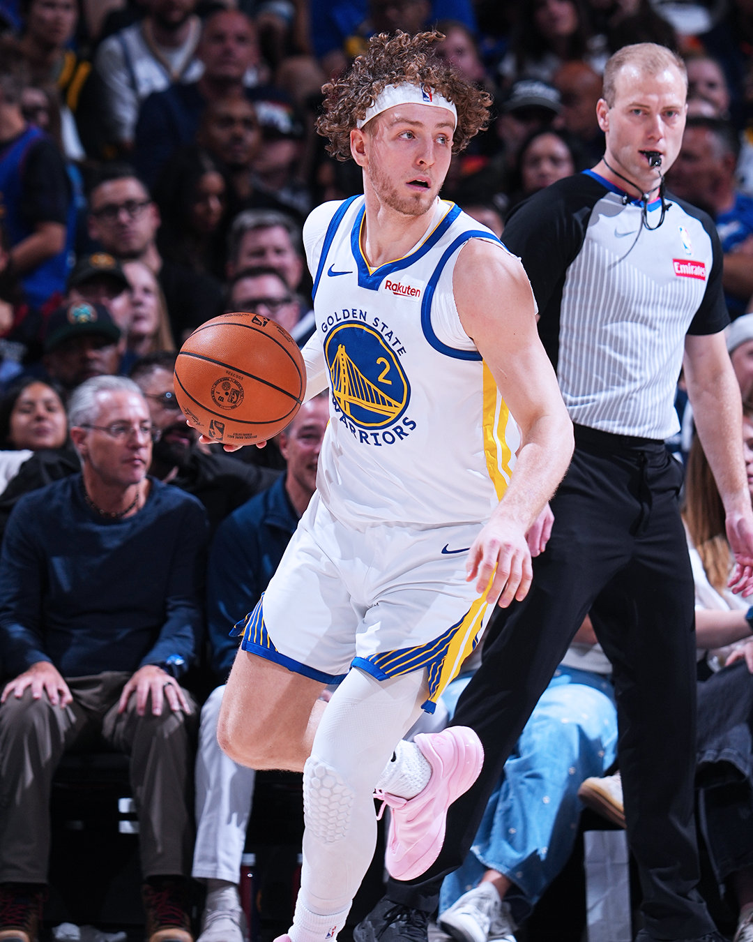 第三节结束，勇士74:86掘金；波尔津吉斯23分。勇士vs掘金