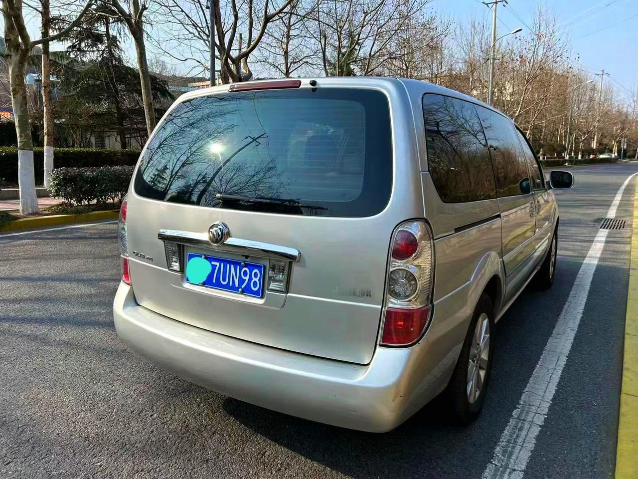 从去年开始别克g欧8陆尊，我记得我发了不下三个版本。具体发了多少台我都忘了。这车