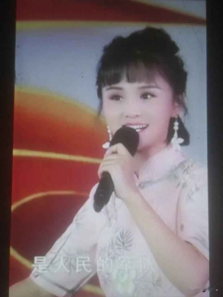 王美娟，是河南豫剧院青年团的演员，主攻闺门旦、花旦。师承著名豫剧表演艺术家汪荃珍